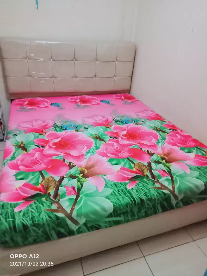 Satu set tempat tidur