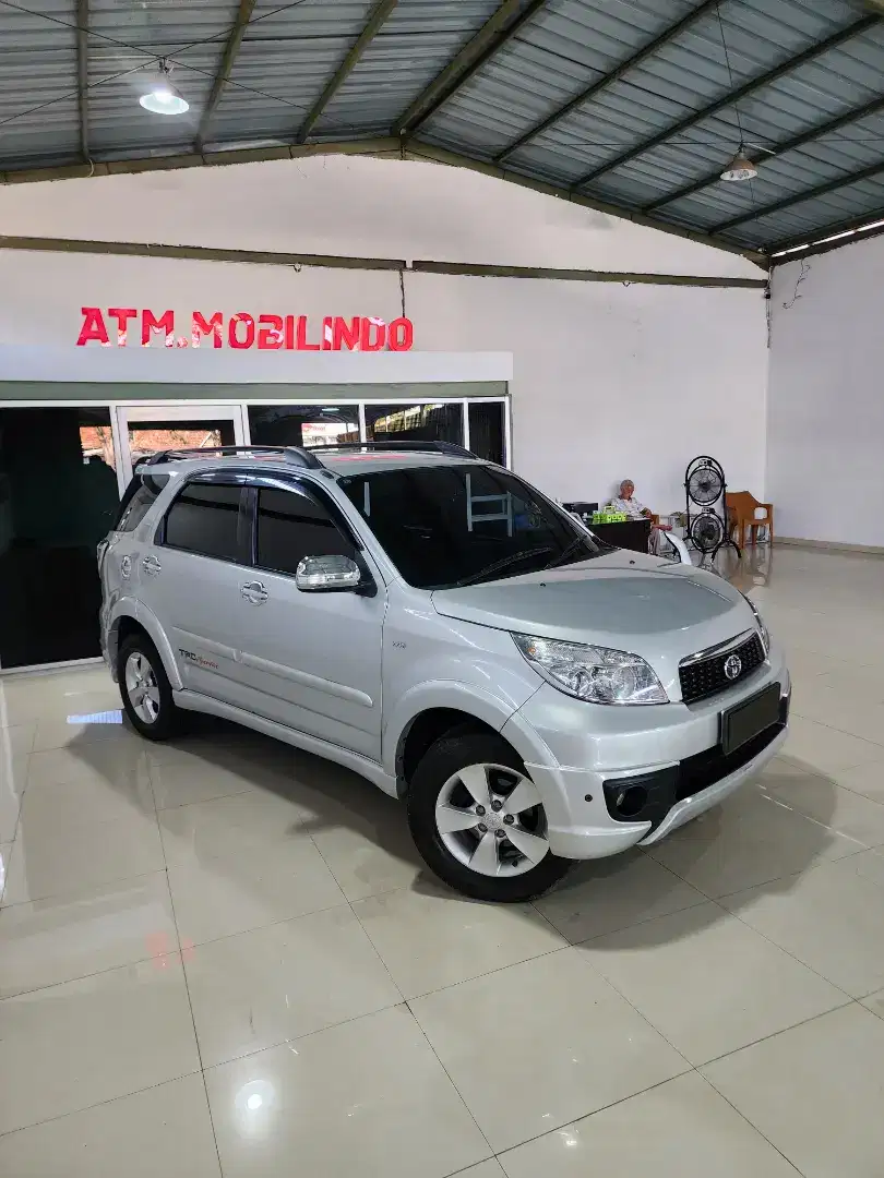 toyota rush trd s 1.5 tahun 2014 manual transmisi m/t