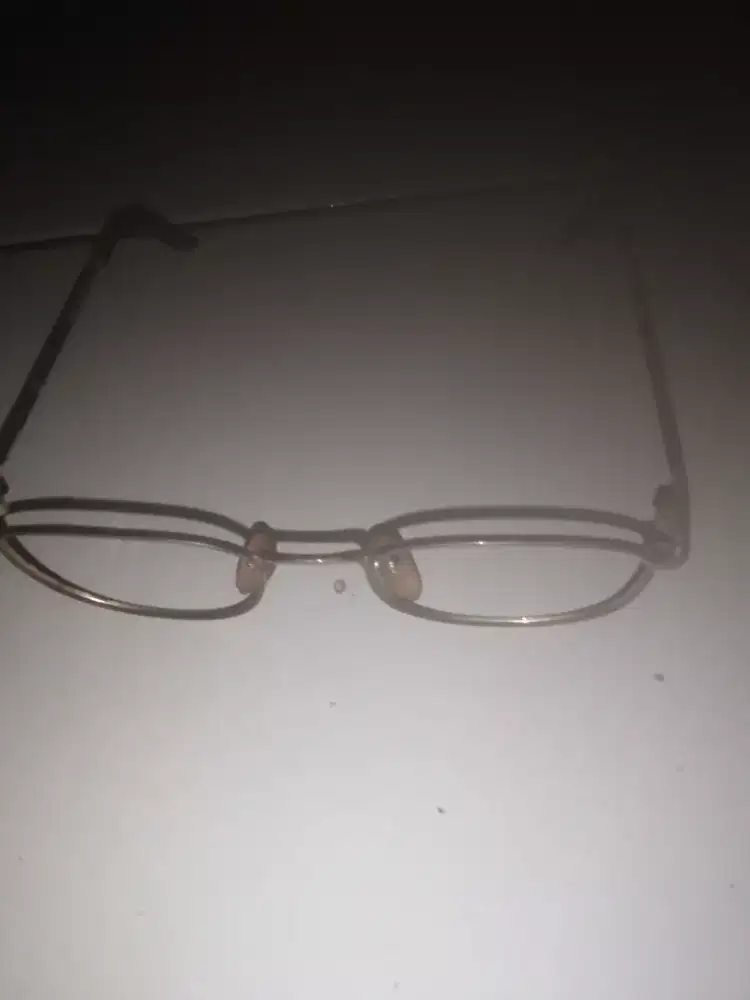 Dijual kaca mata. Cuma prame aja