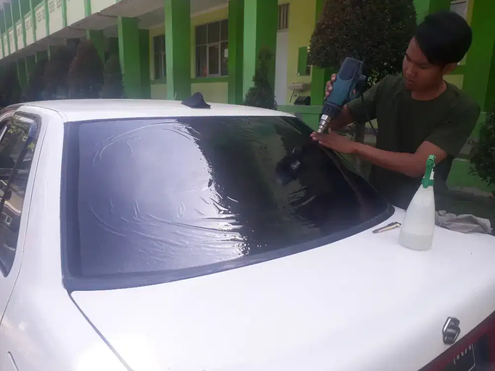 kaca film mobil tolak panas