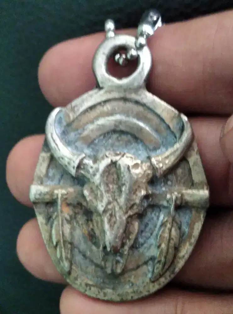 Bandul bahan logam..motif banteng..made in usa