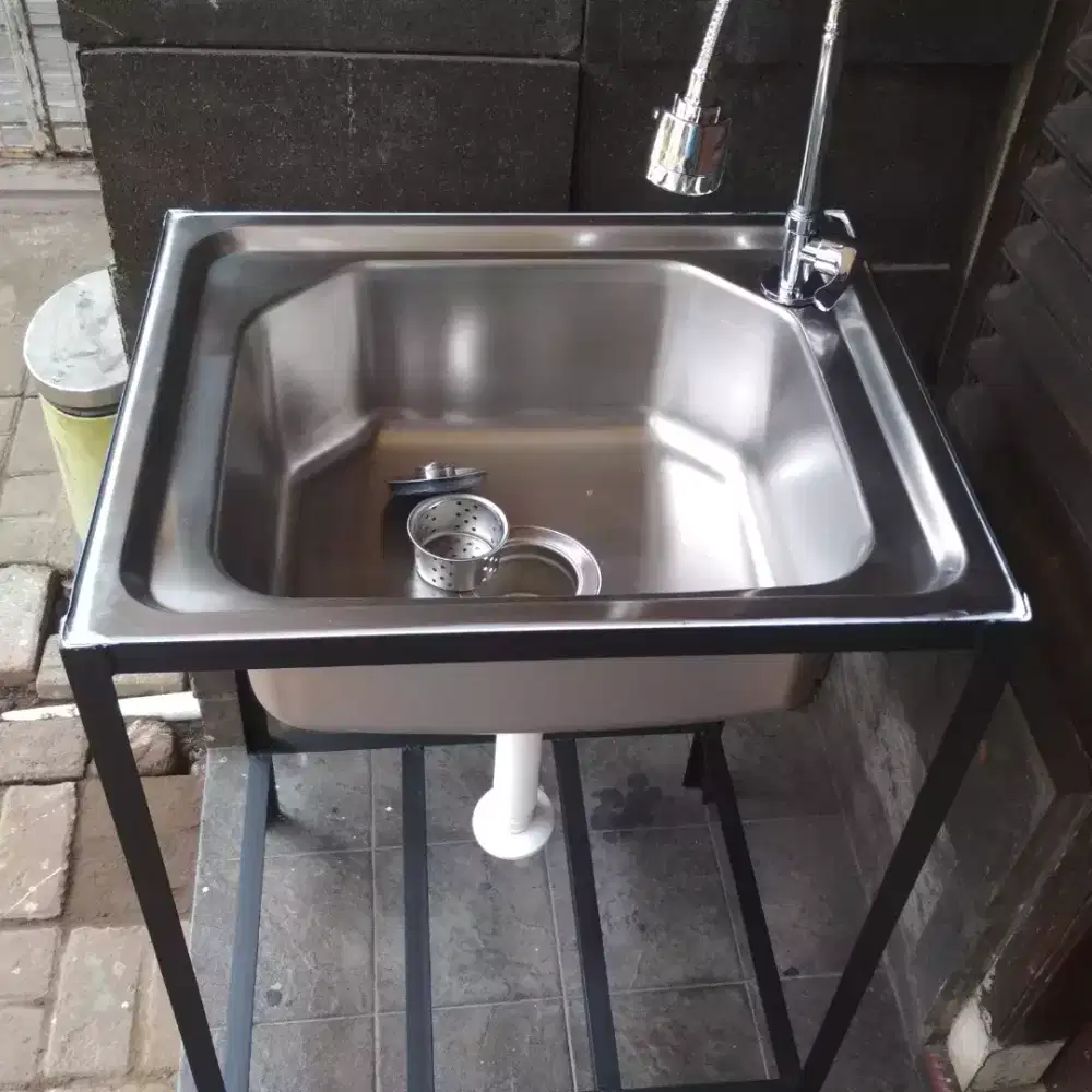 Wastafel minimalis stainless