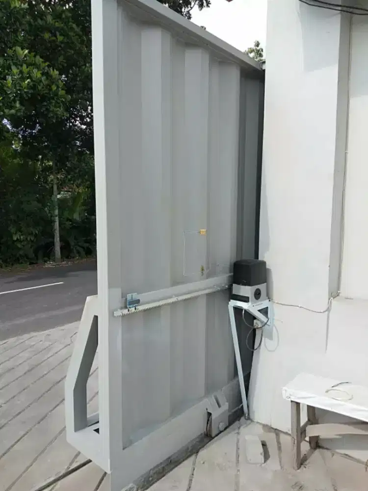 Mesin pintu garasi gudang sliding