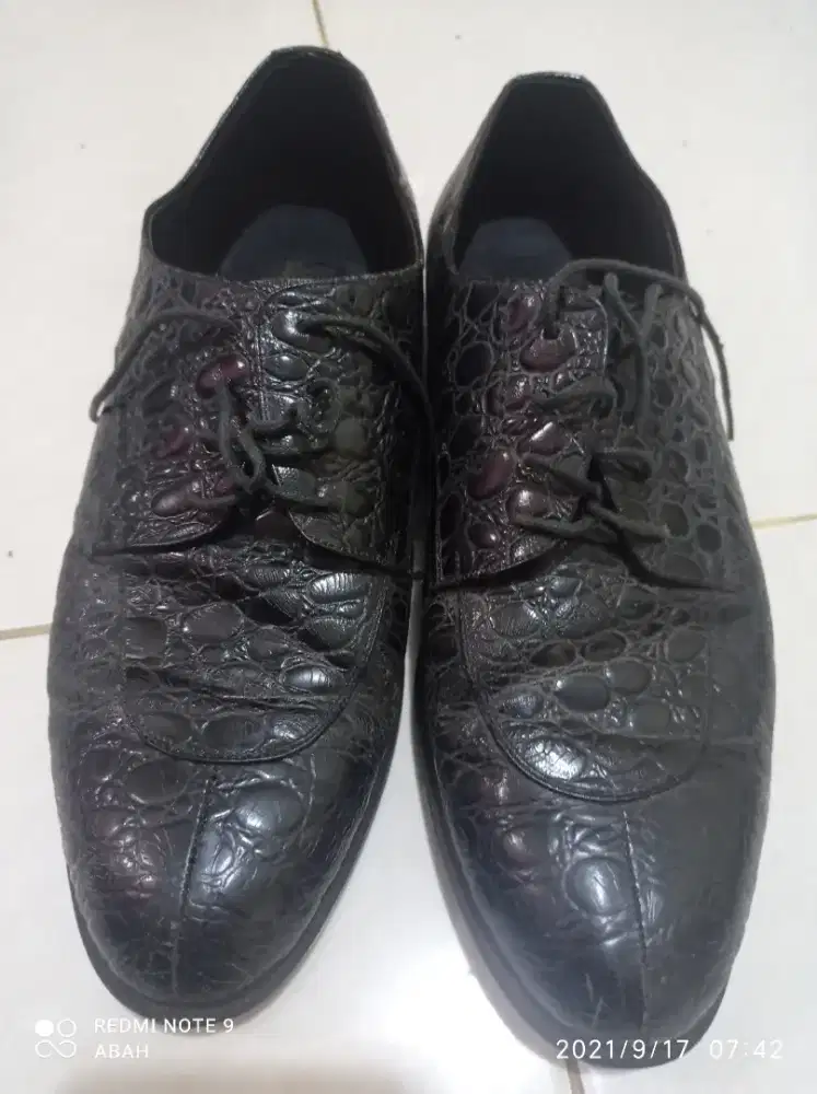 Sepatu Boss pantopel kulit asli