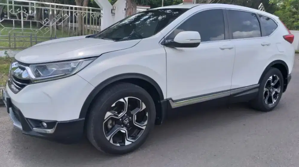 Honda crv warrna putih