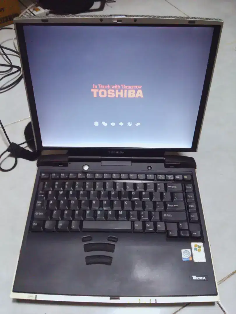 Laptop TOSHIBA TECRA 9100 bekas