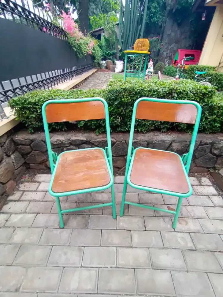 Kursi lipat bahan kayu list besi 2pcs