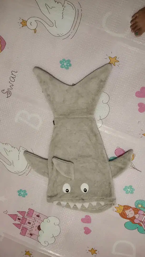 Selimut baby shark
