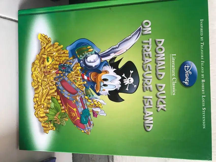 Buku Cerita Donald Duck On Treasure Island Disney