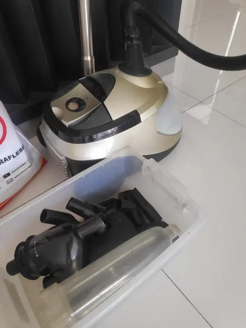 Vacuum cleaner krisbow banyak asesoris