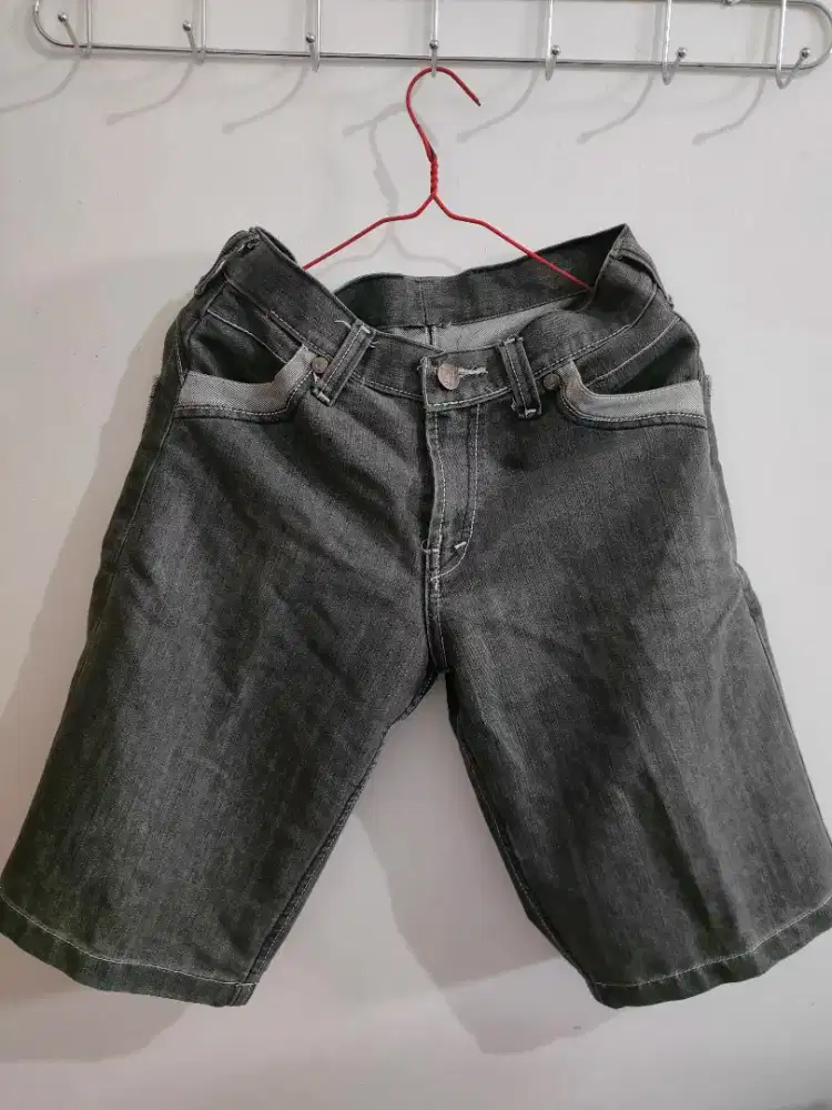 Celana Jeans Pendek