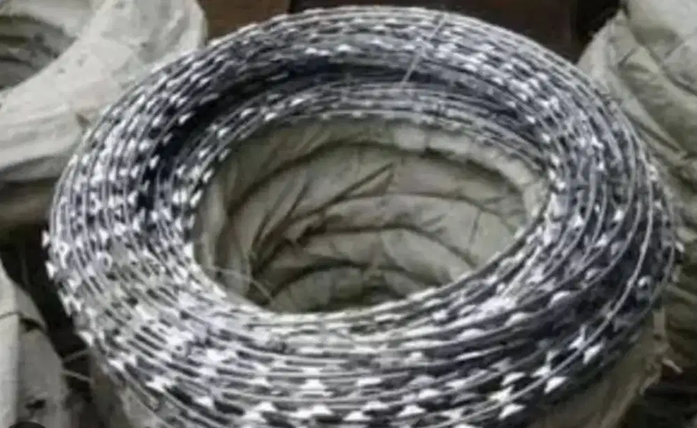 Readi kawat duri tebal siap pakai