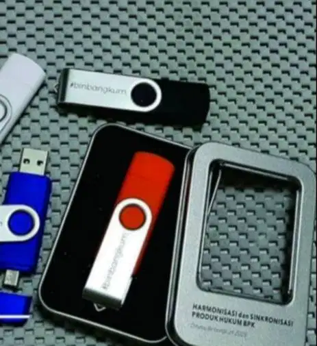 Flasdisk Promosi model swivel dan otg 4GB