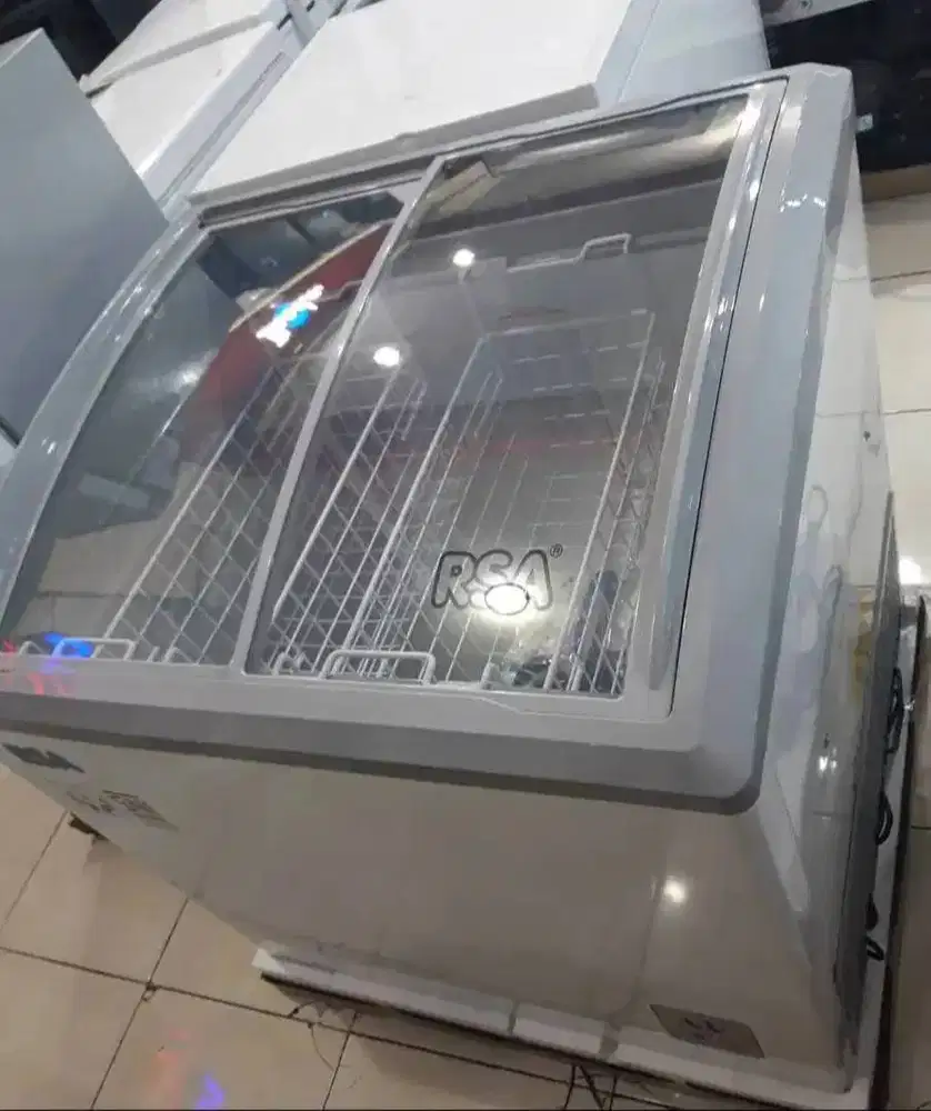 Freezer Box Gea Curve Sliding SD 303 Lemari Pendingin