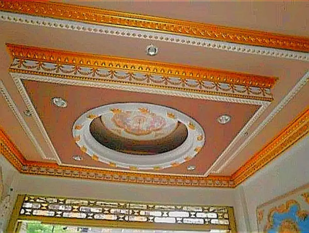 Plafon dan lis gipsum klasik