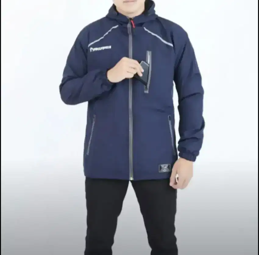Jaket motor anti air dan anti angin