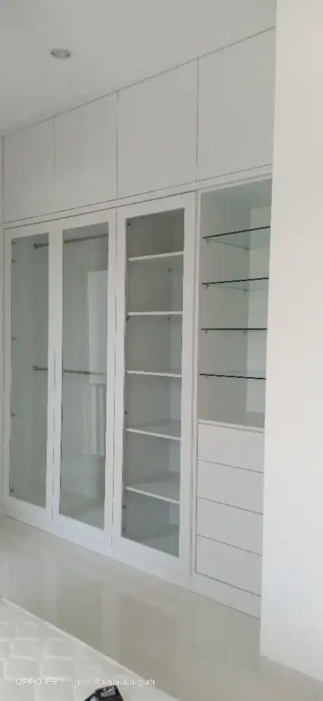 Lemari pakaian custom murah