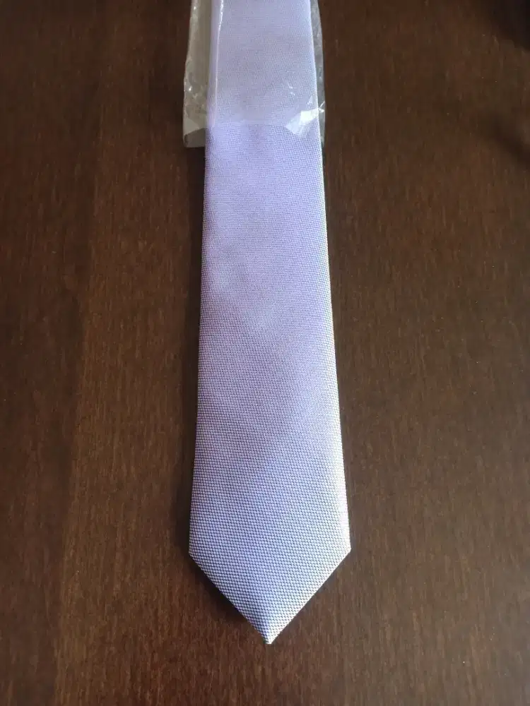 Dasi pria A quelle paris