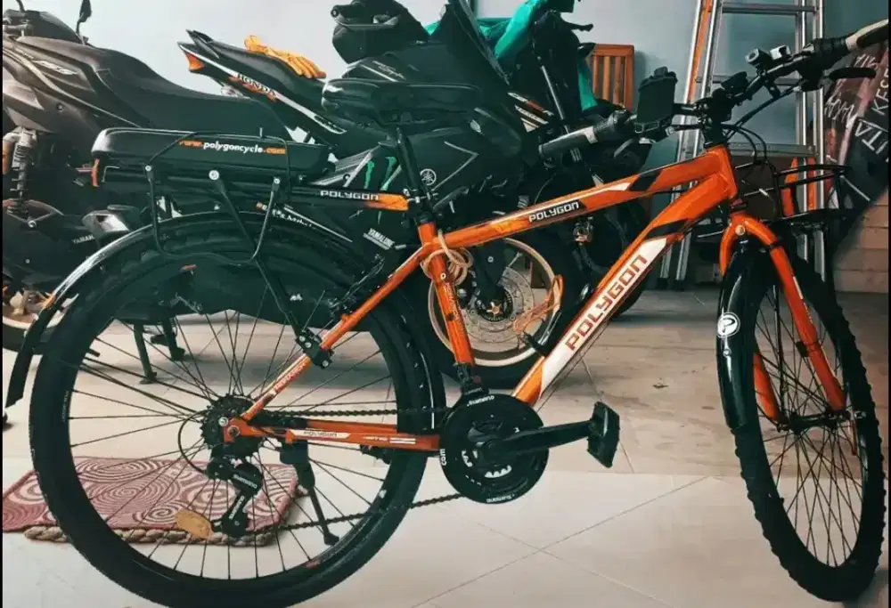 Sepeda gunung MTB monarch full aksesoris