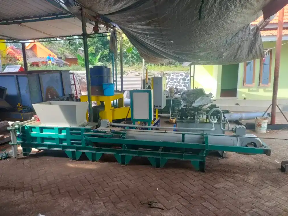 Mesin pres 30x30x12, serbuk kayu dan cocopeat