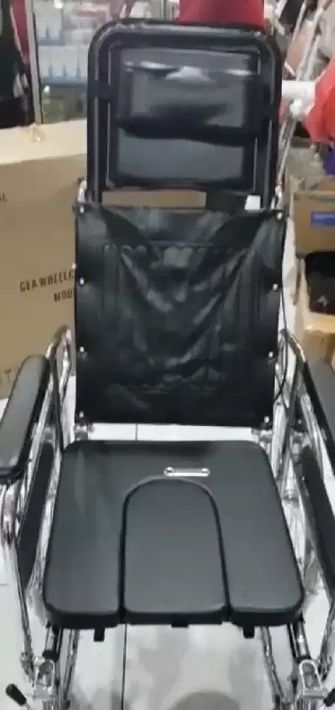 KURSI RODA 3 IN 1 KOMPLIT TEMPAT BUANG AIR BESAR /BAB