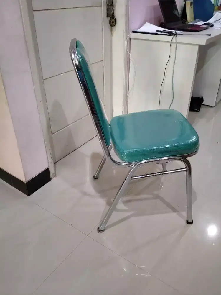 Dijual kursi  kantor kondisi bagus & kuat