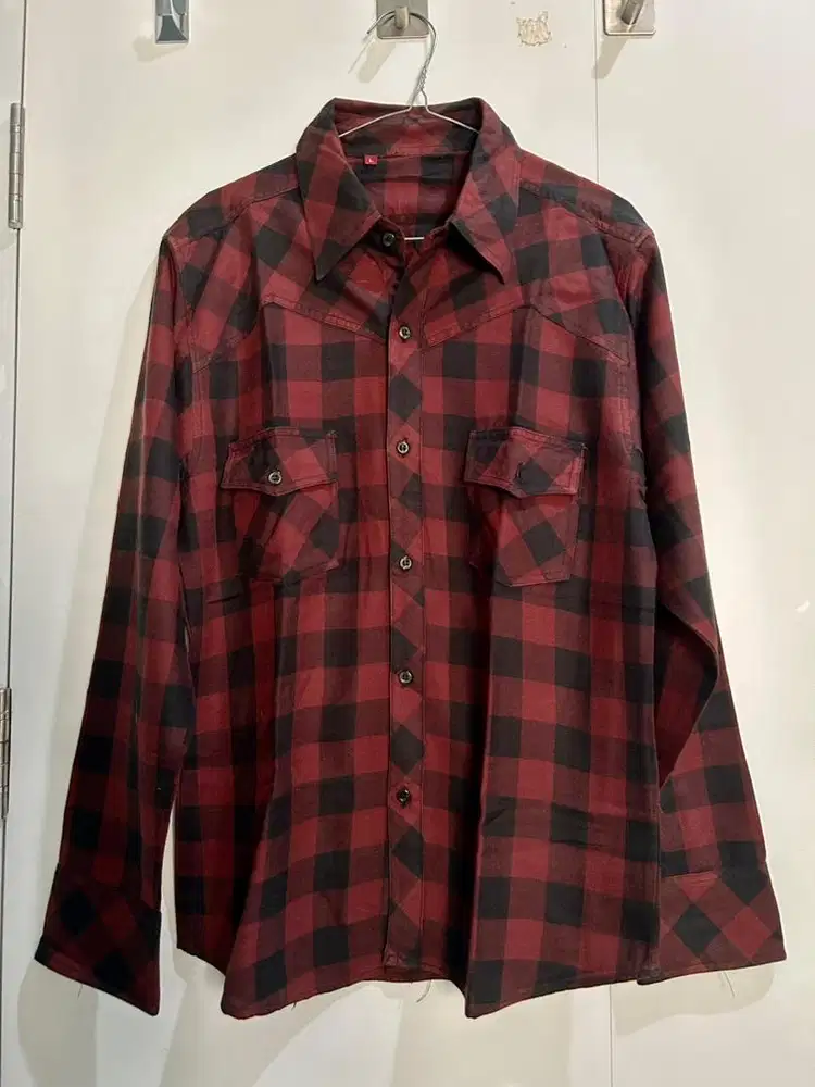 Kemeja Flanel Merah