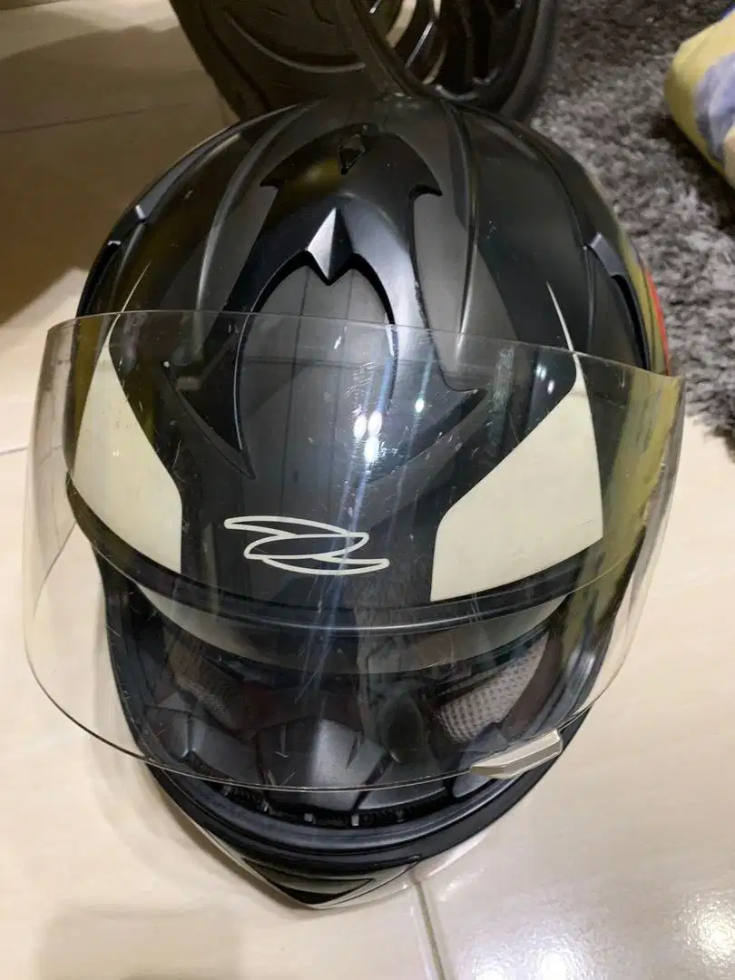 helm zeus ukuran M