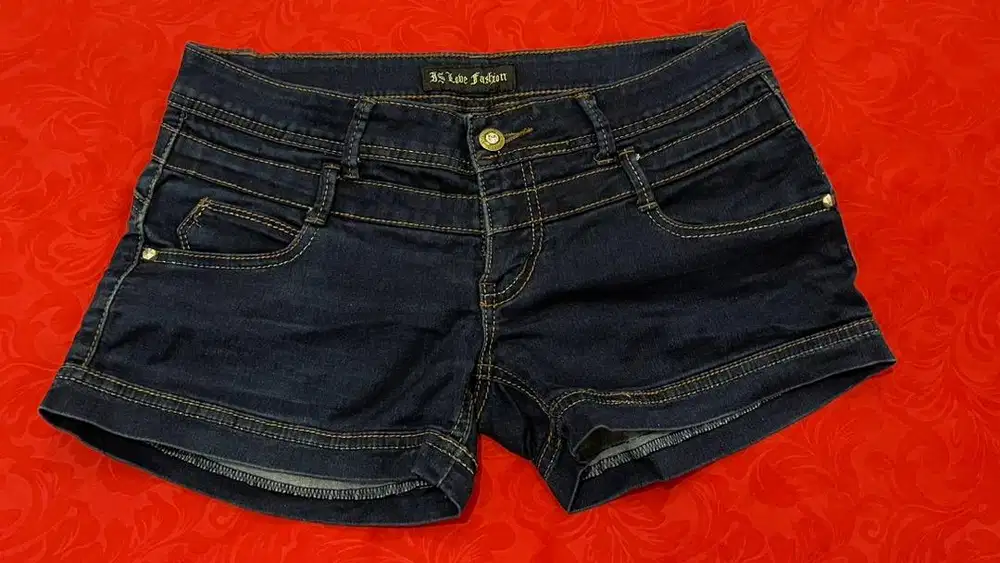 Celana pendek wanita B1G1