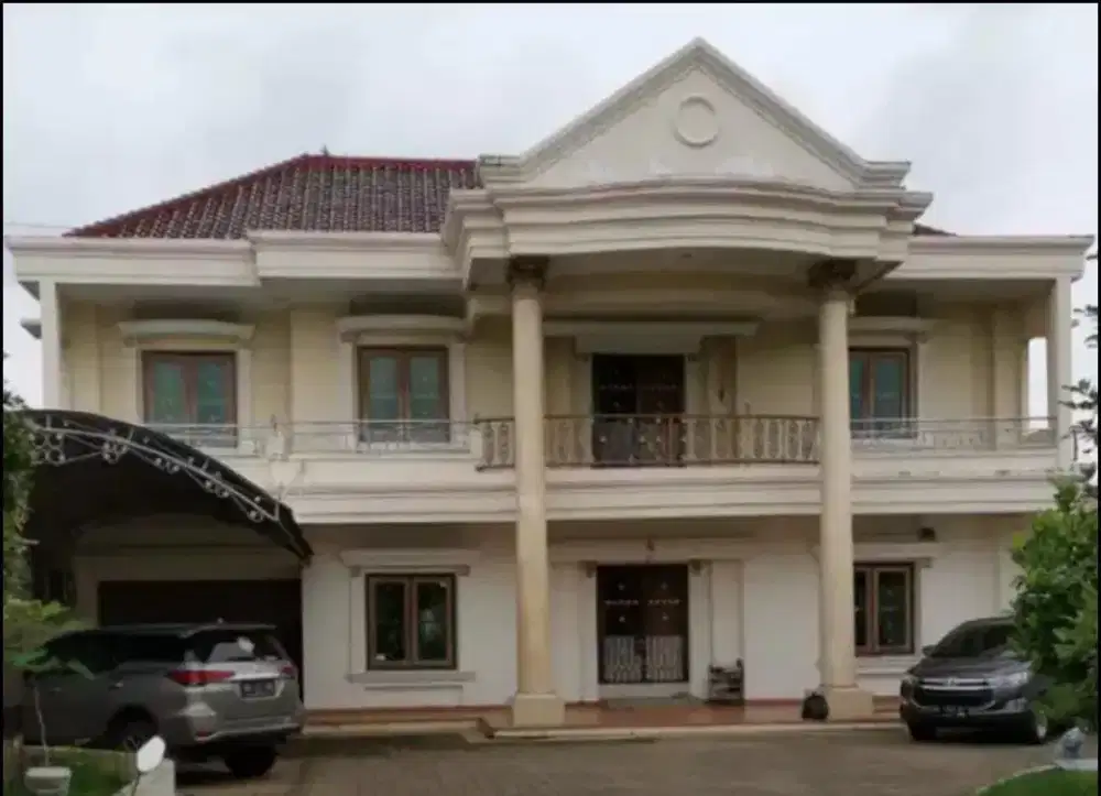 Dijual rumah mewah siap huni Jln Basuki Rahmat Lt : 1061/m2 Hrg : 7 M