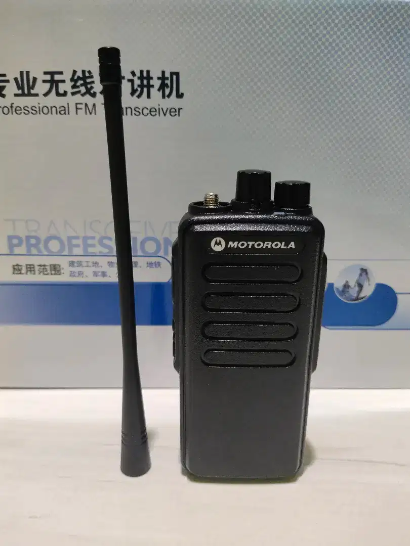 Handy Talky HT Motorola XiR V28 // Double Antenna