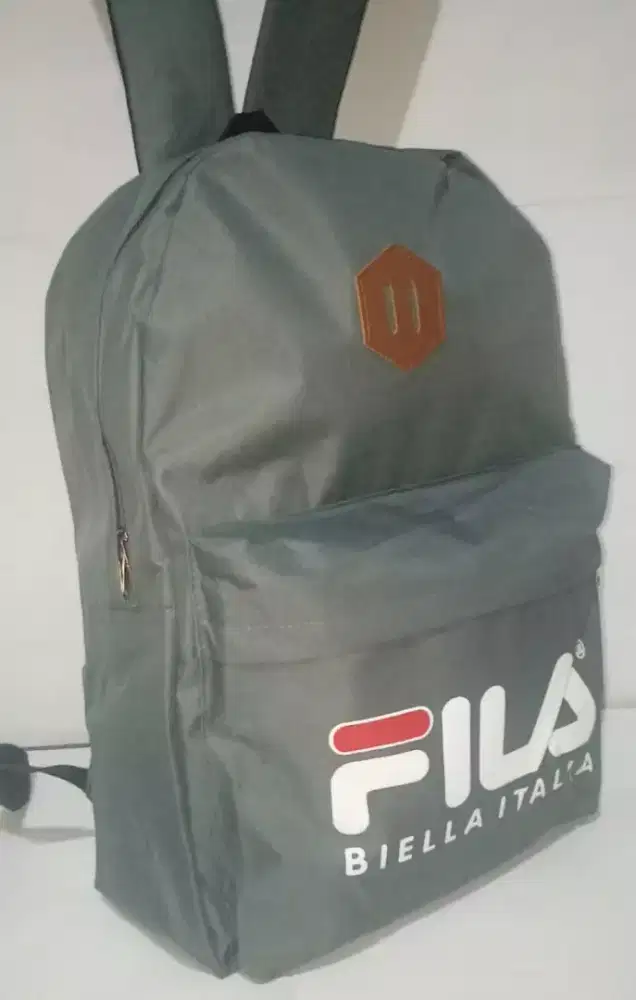 Tas ransel sekolah / kerja