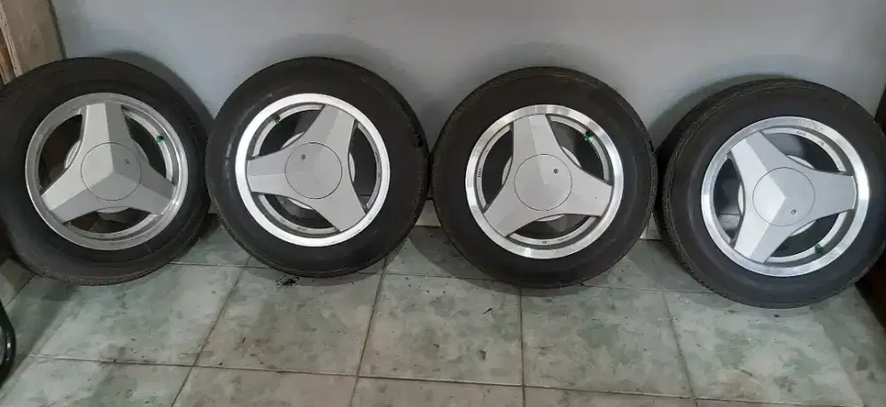 Velg racing Ring 15 Merk B & B (model BRABUS MONOBLOCK 2) PLUS BAN