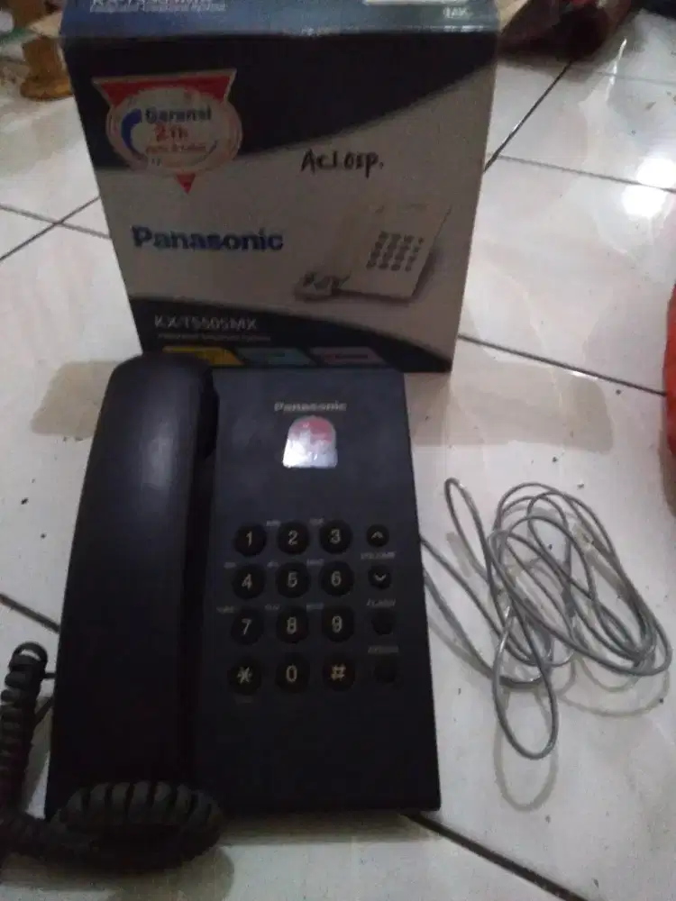 Telepon panasonic KX-TS505