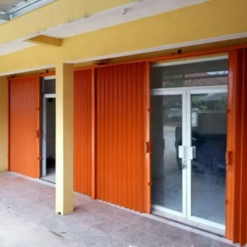 Folding gate rolling door