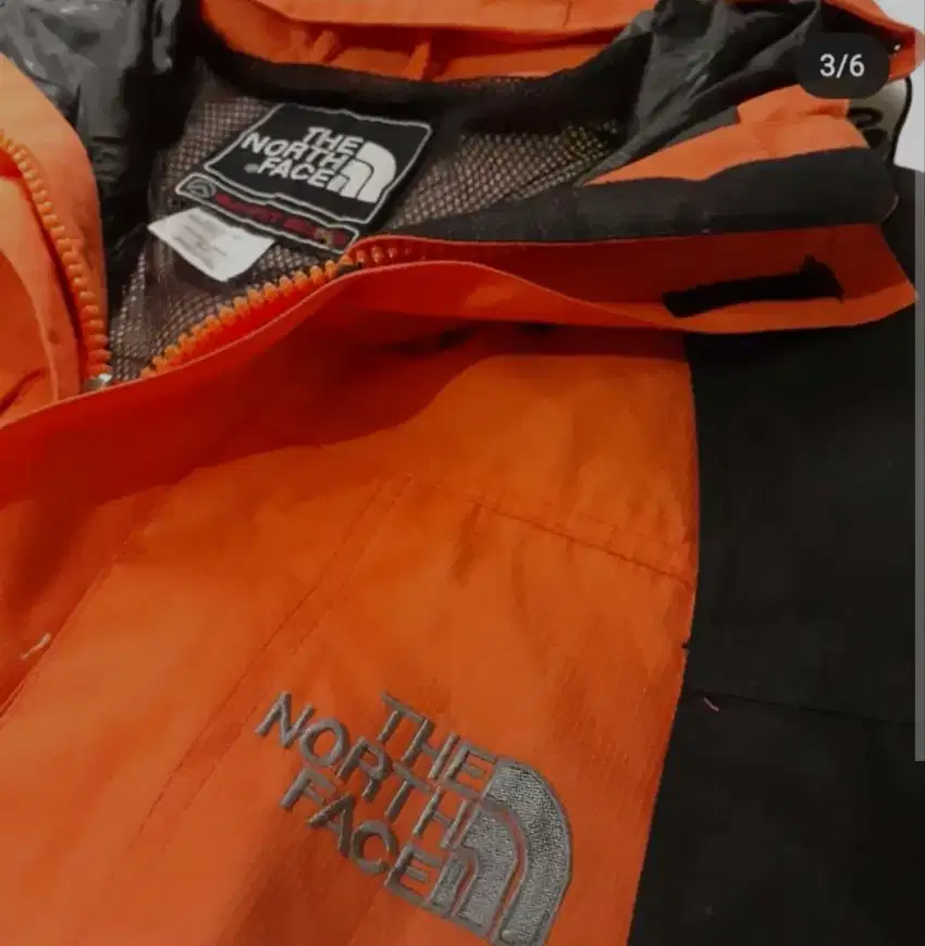 North face gore-tex warna Orange mint condition