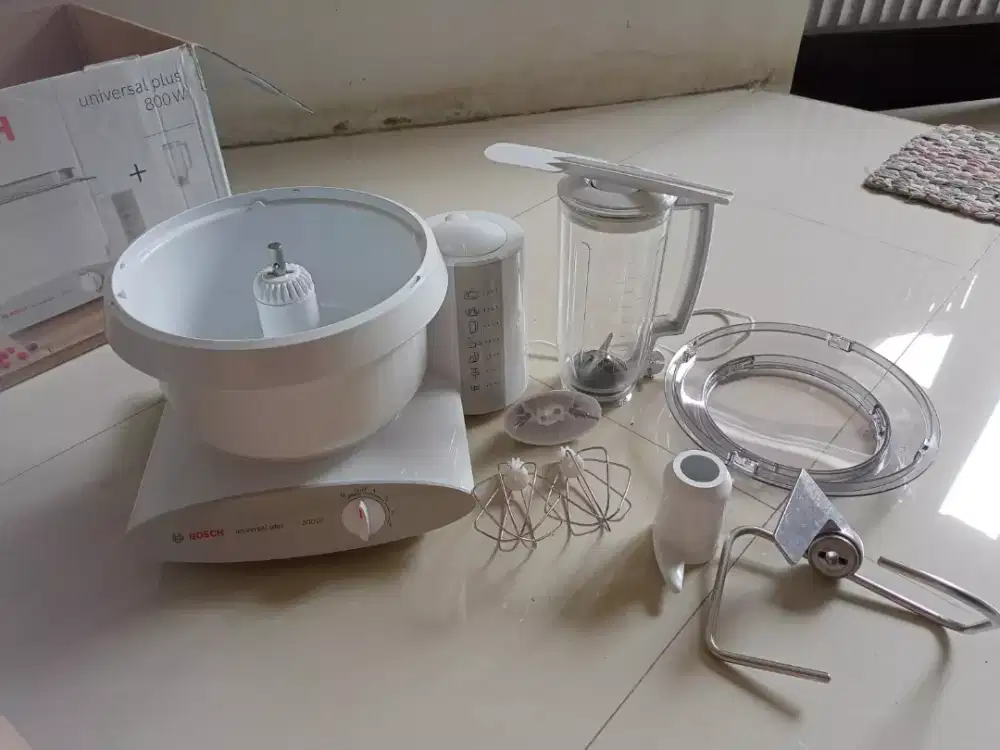 Dijual Stand Mixer Merk Bosch Type Universal Plus MUM6N11