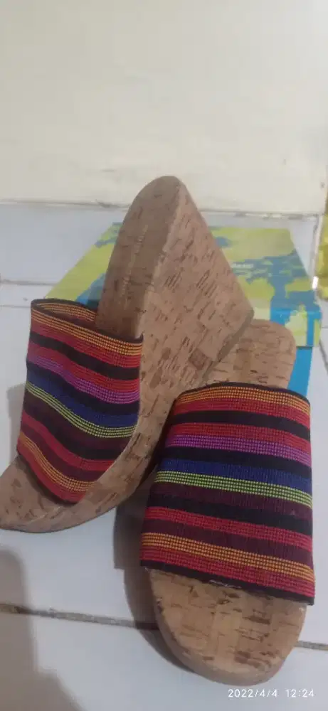 Wedges by Payless ( Montego bay club )