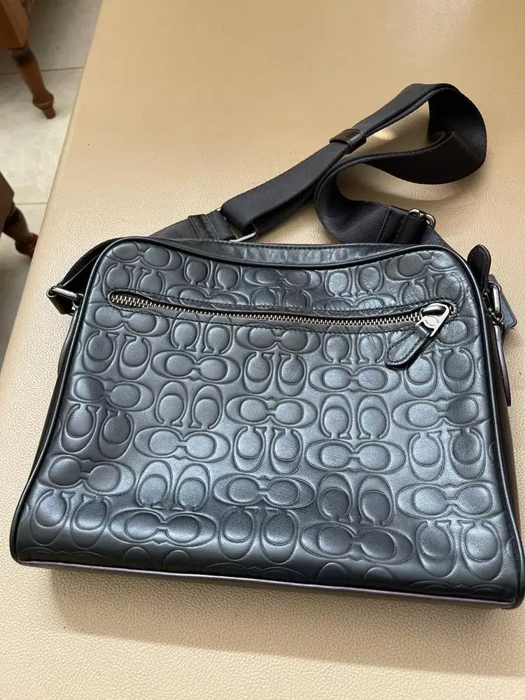 Tas coach preloved