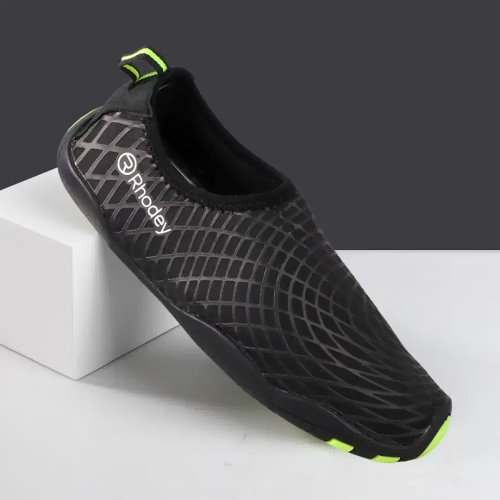 Rhodey stoureg sepatu pantai olahraga air