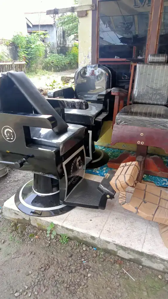 Melayani COD, kursi & alat pangkas