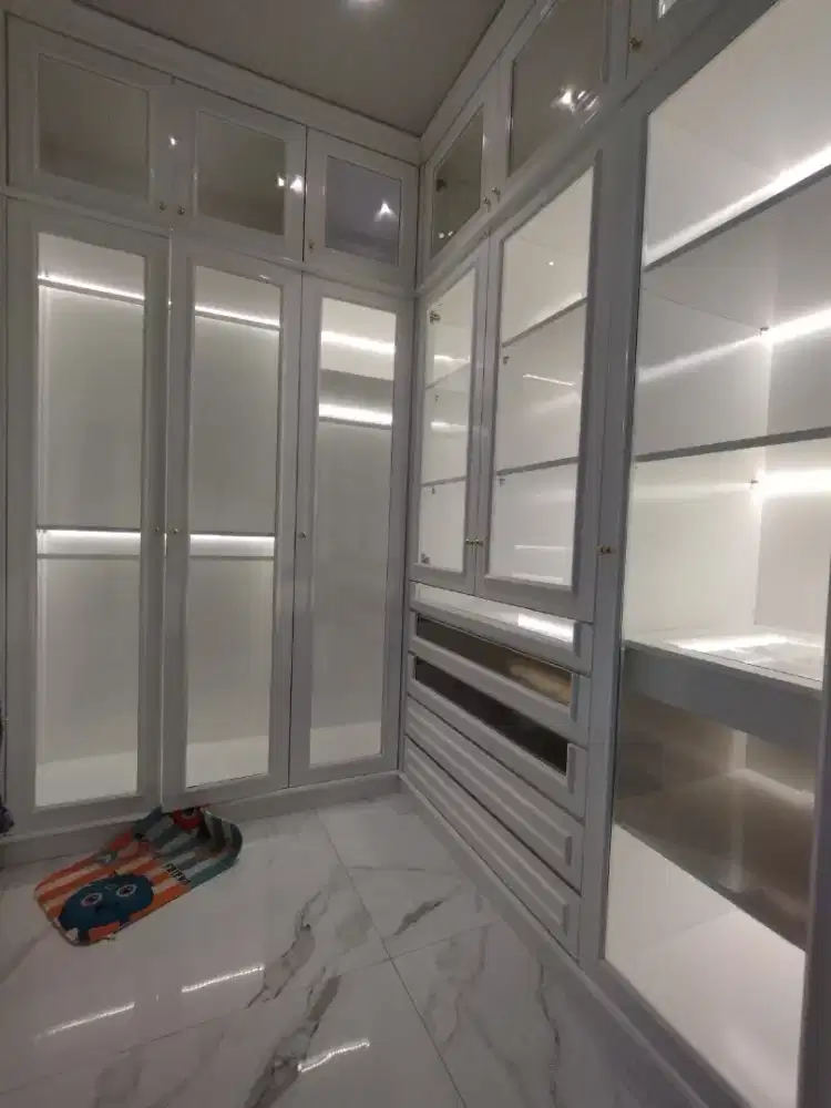 Interior furniture rumah