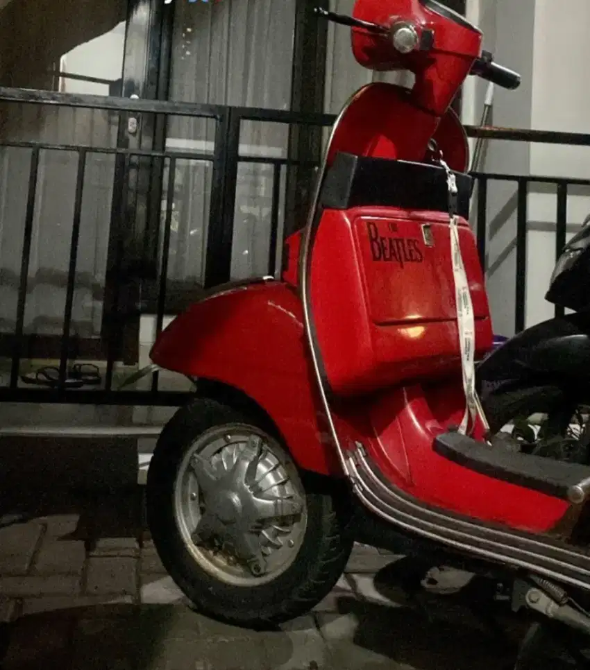 vespa piaggio p150e excLusive 2 px siap pake bpkb akur atas bawah