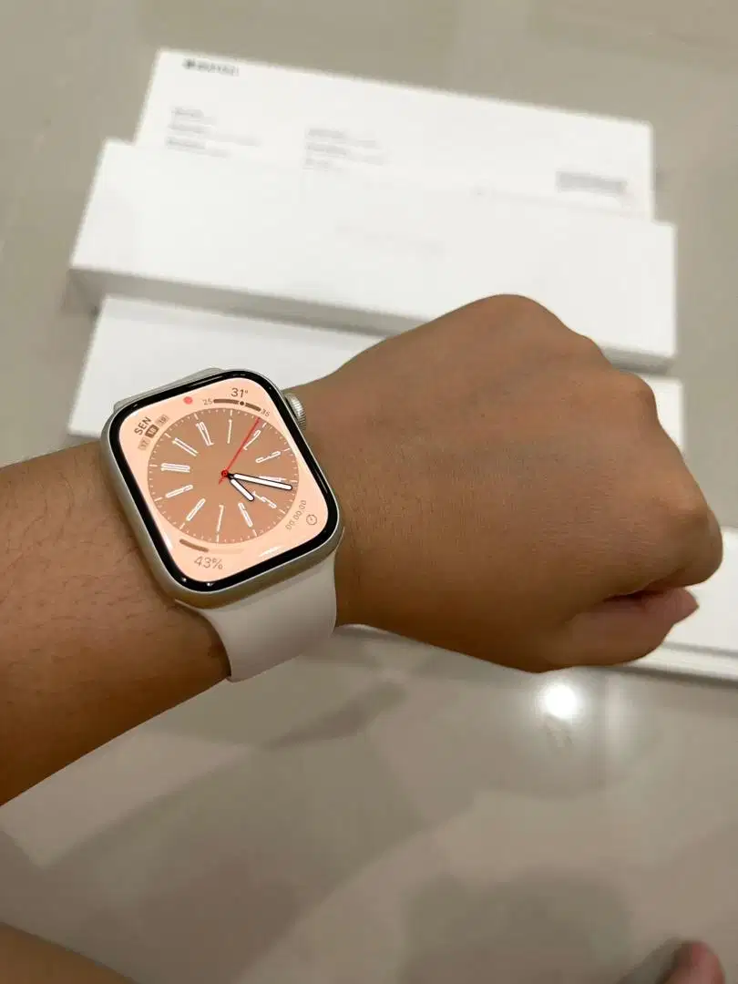 Apple watch series 8 (41 MM) CIBINONG BOGOR