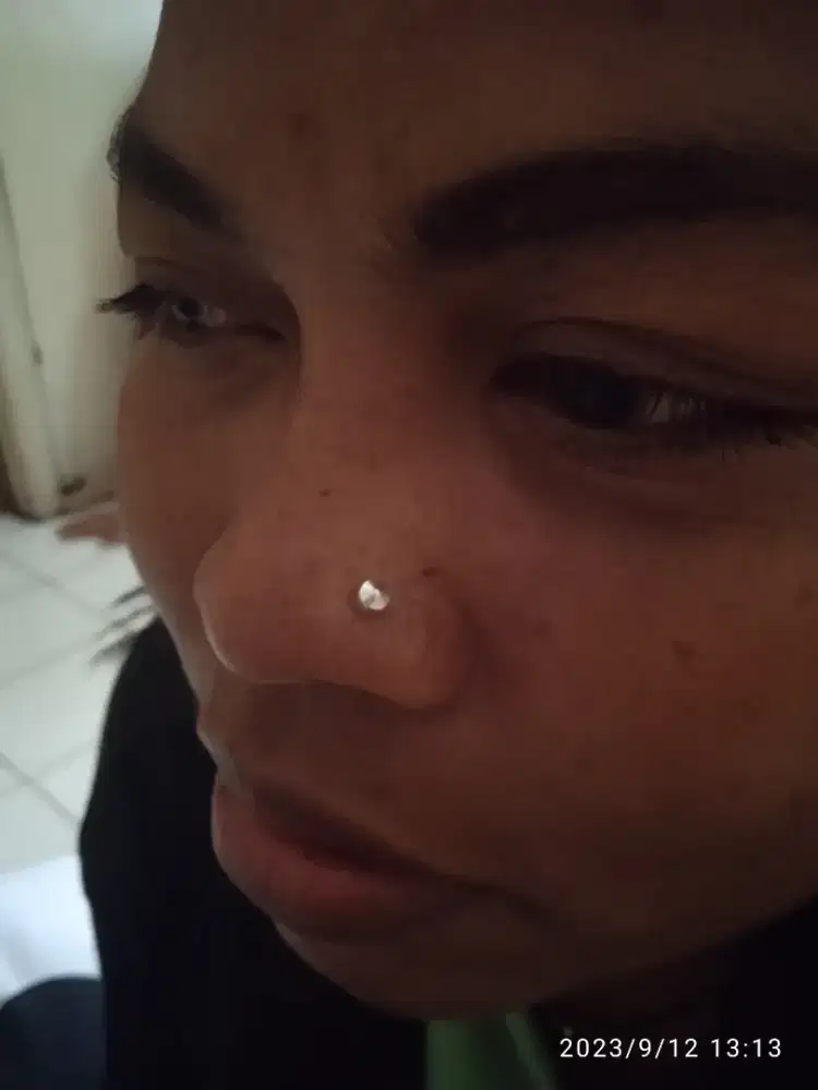 Tindik hidung telinga