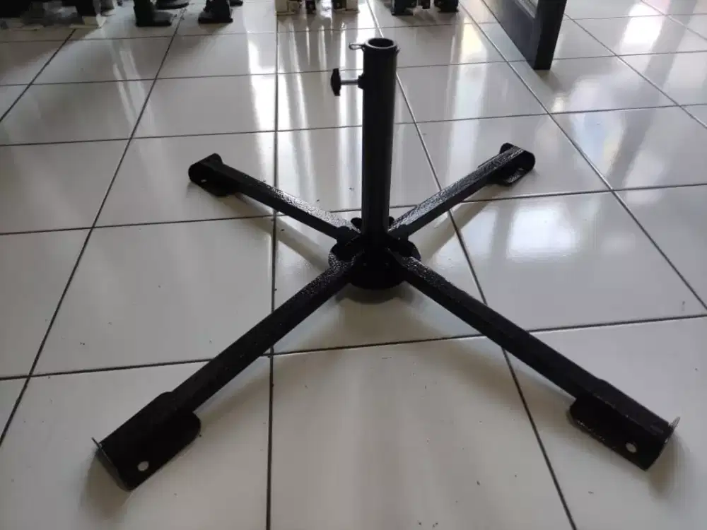 KAKI PAYUNG HERCULLES 4 SISI