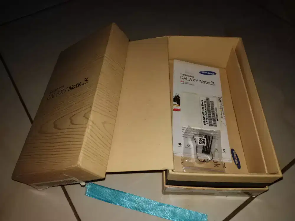 Box Samsung galaxy note 3 asli