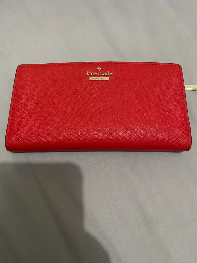 Dompet wanita merk Kate Spade