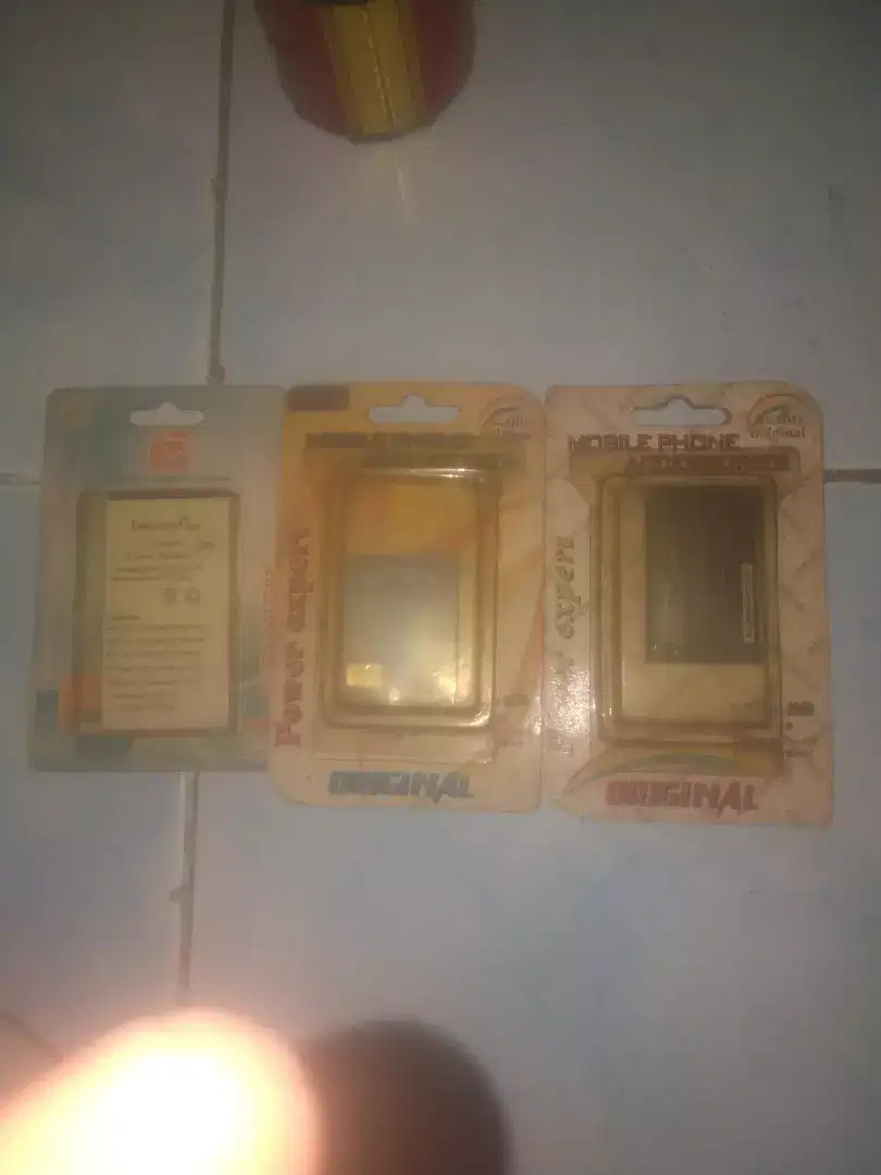 Di jual 3 bh batre hp jadul berbeda mrk