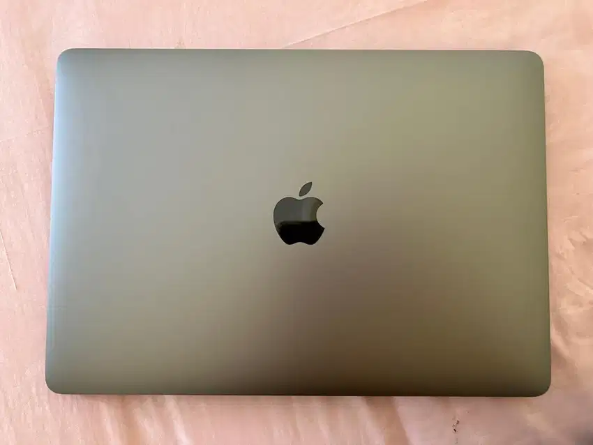 USED LAPTOP MACBOOK PRO 2020 13inch core i5